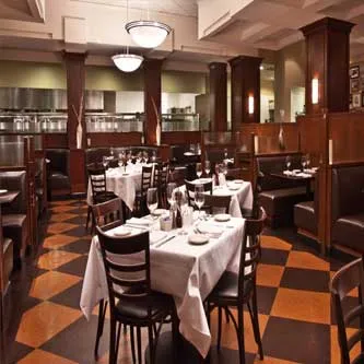 دورة فن خدمة المطاعم