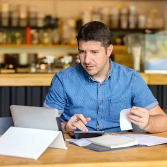 برنامج مراقبة تكاليف الأغذية والمشروبات