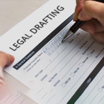 صورة من دورة مهارات التحرير والصياغة القانونية للمكاتبات واللوائح والمذكرات