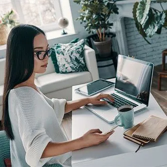 دورة تدريبي عن حلول وآليات العمل عن بُعد للشركات